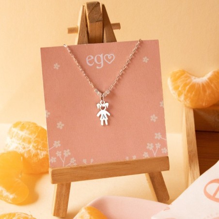 Cadena niña con inicial