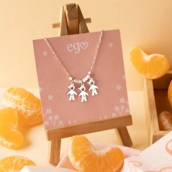 Cadena 3 niños con inicial