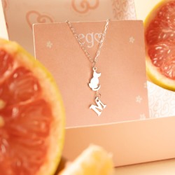 Cadena gatito e inicial