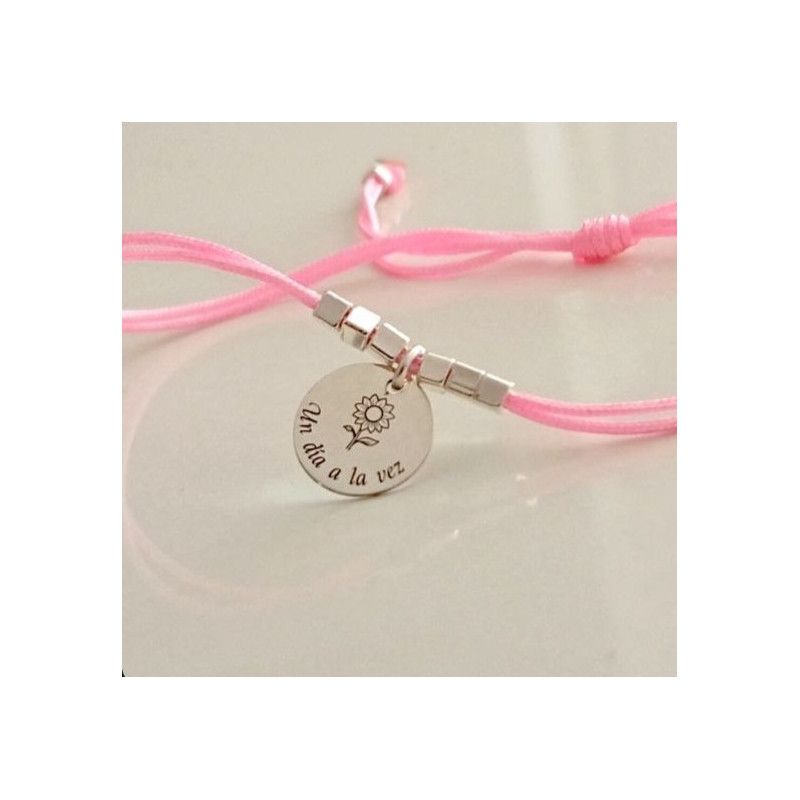 Pulsera ajustable con frase personalizada