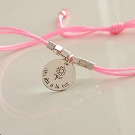 Pulsera ajustable con frase personalizada